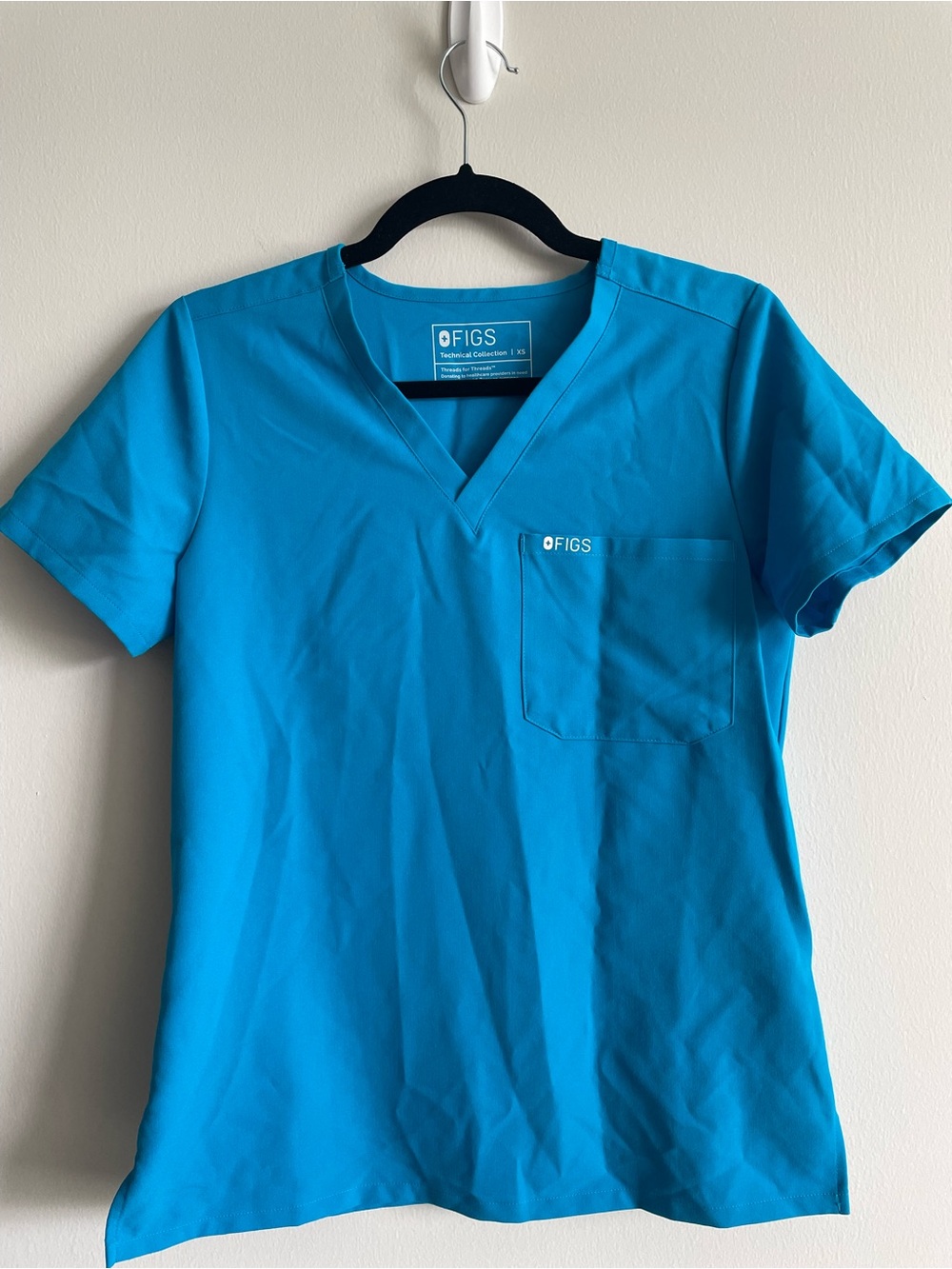 Figs technical collection Catarina one pocket scrub tshirt top bright blue XS